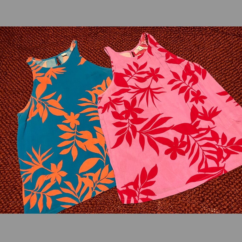 OLD NAVY Relaxed Sleeveless Keyhole Tops (Set of 2) with Tropical Palms - Size S